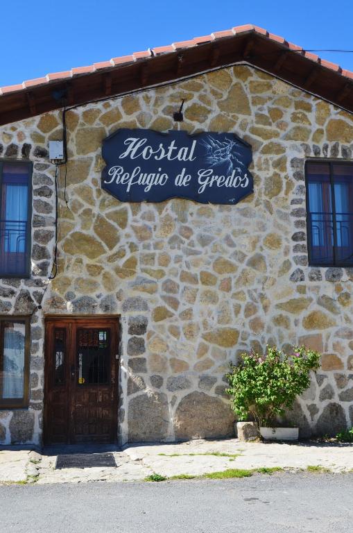The building in which a vendégházakat is located
