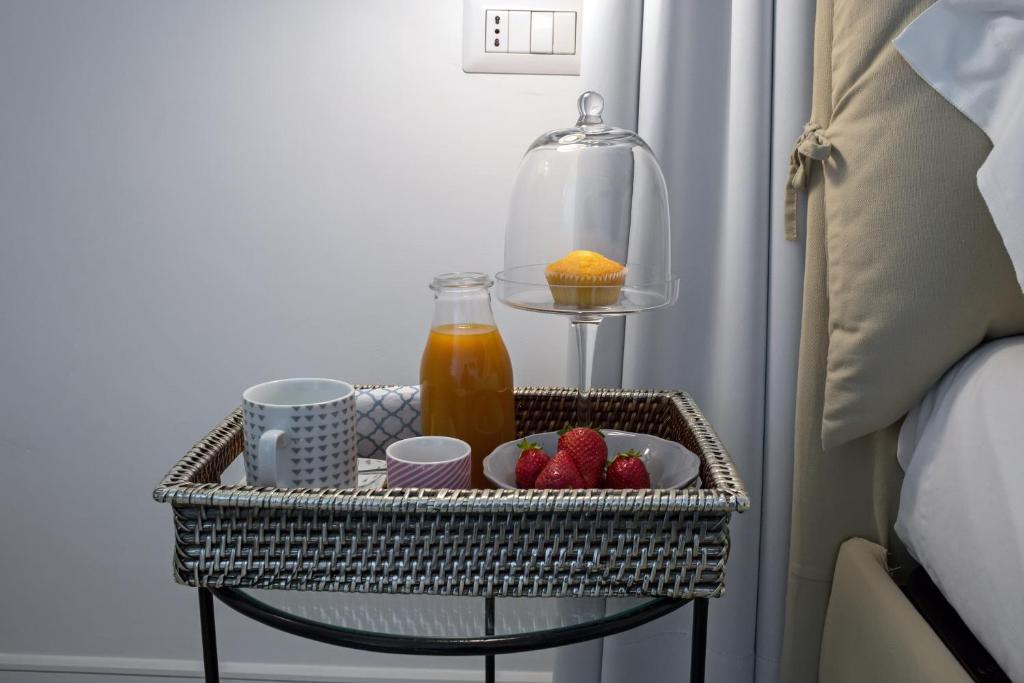 PETIT B&B - in centro a due passi dalla stazione e dai traghetti - 5