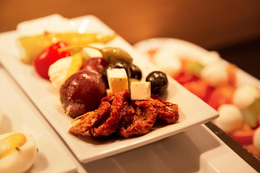 TOWNHOUSE Hotel - Resim 27