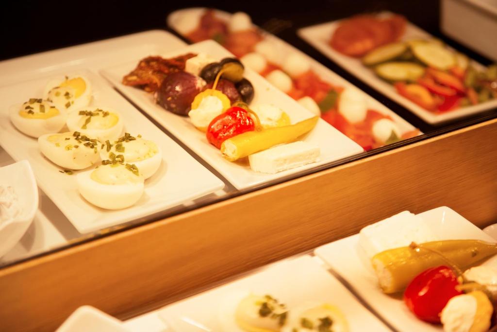 TOWNHOUSE Hotel - Resim 29