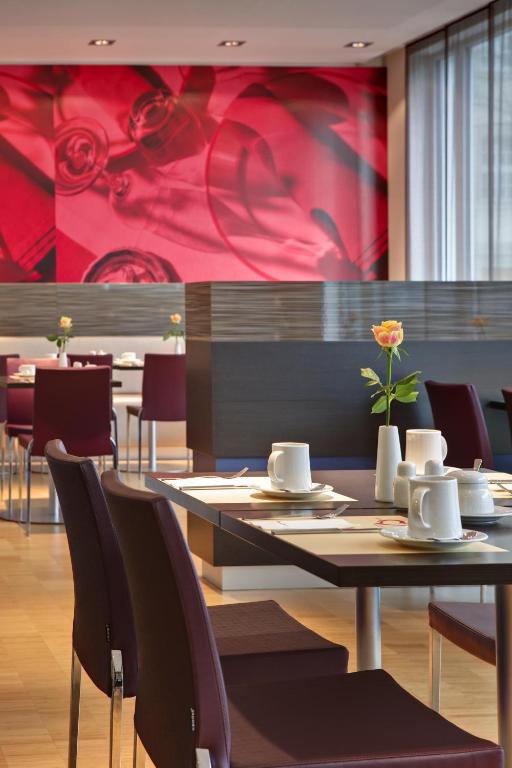 Posezení v ubytování IntercityHotel Darmstadt