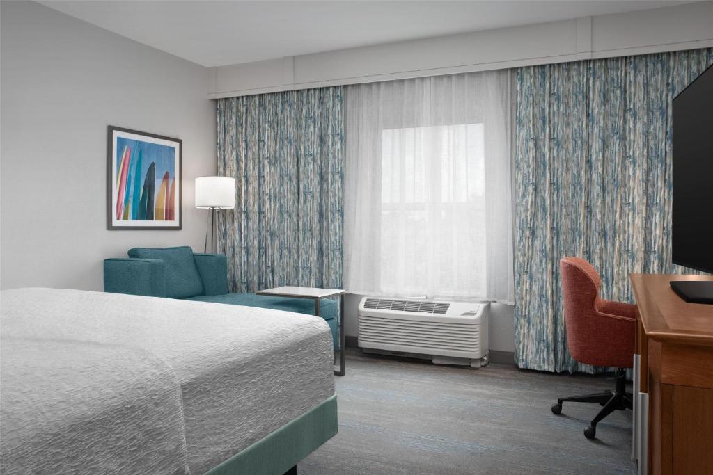 Hampton Inn and Suites by Hilton Vero Beach-Downtown - Chambre Lit King-Size