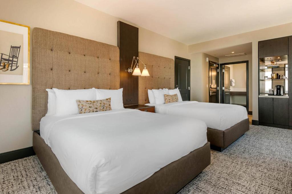 Cambria Hotel Houston Downtown Convention Center photo