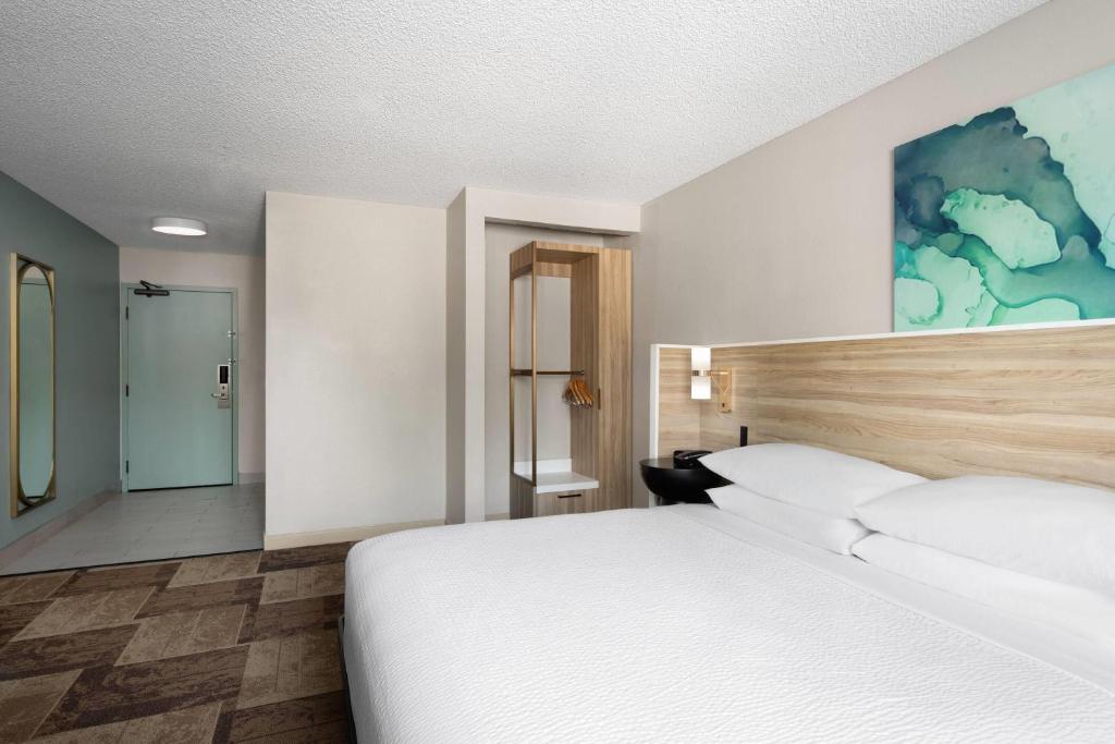 Wyndham Garden Newark Fremont Silicon Valley photo