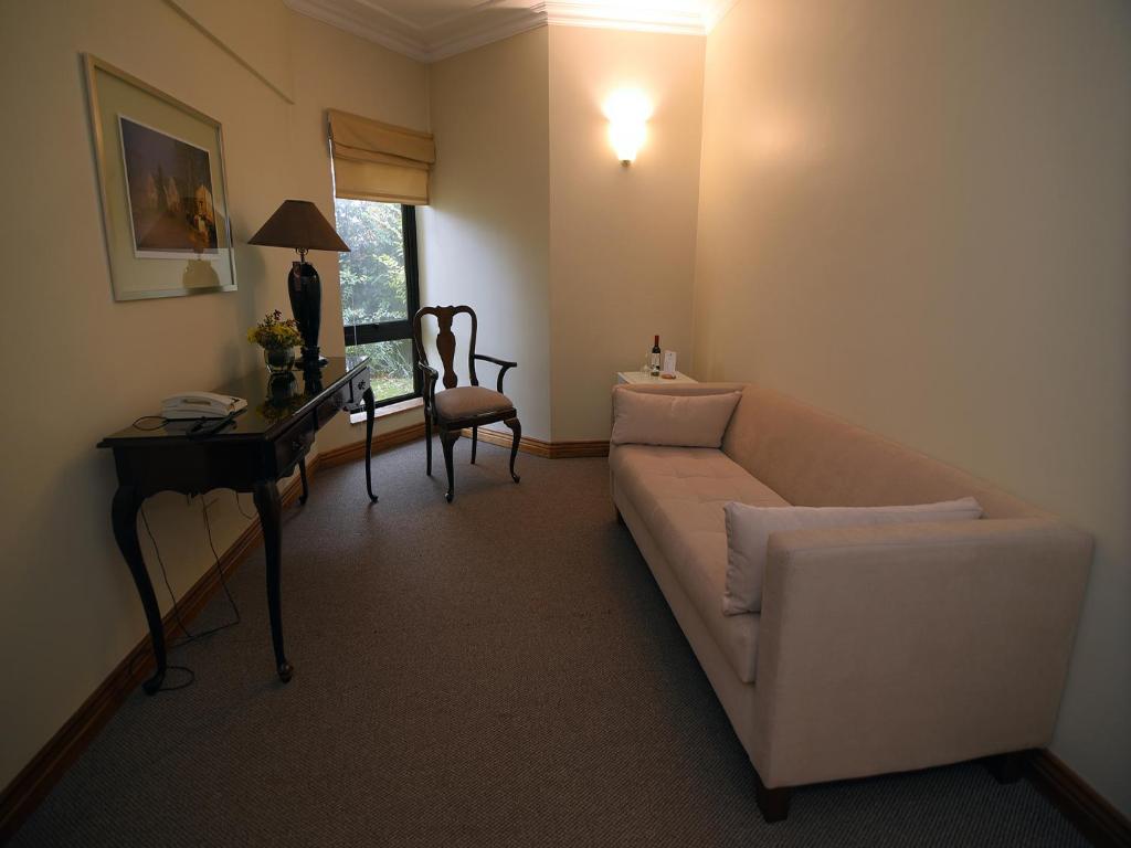 Posezení v ubytování Hotel Naguilan