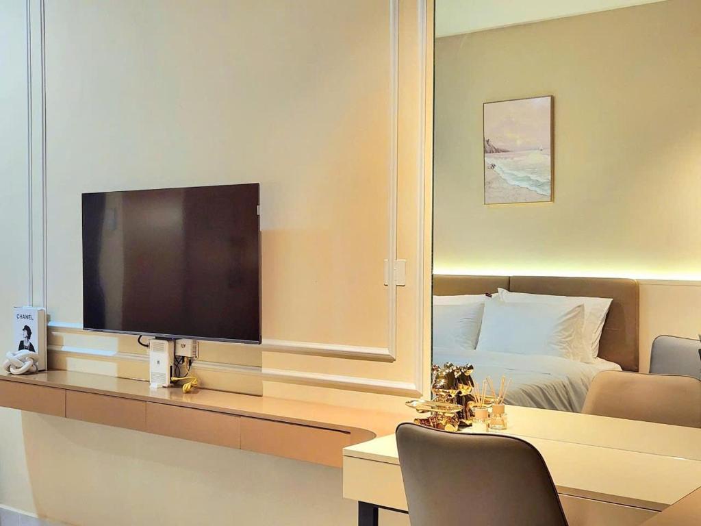 Elite Apartment - Resort Pool & Gym by Center HCMC 5