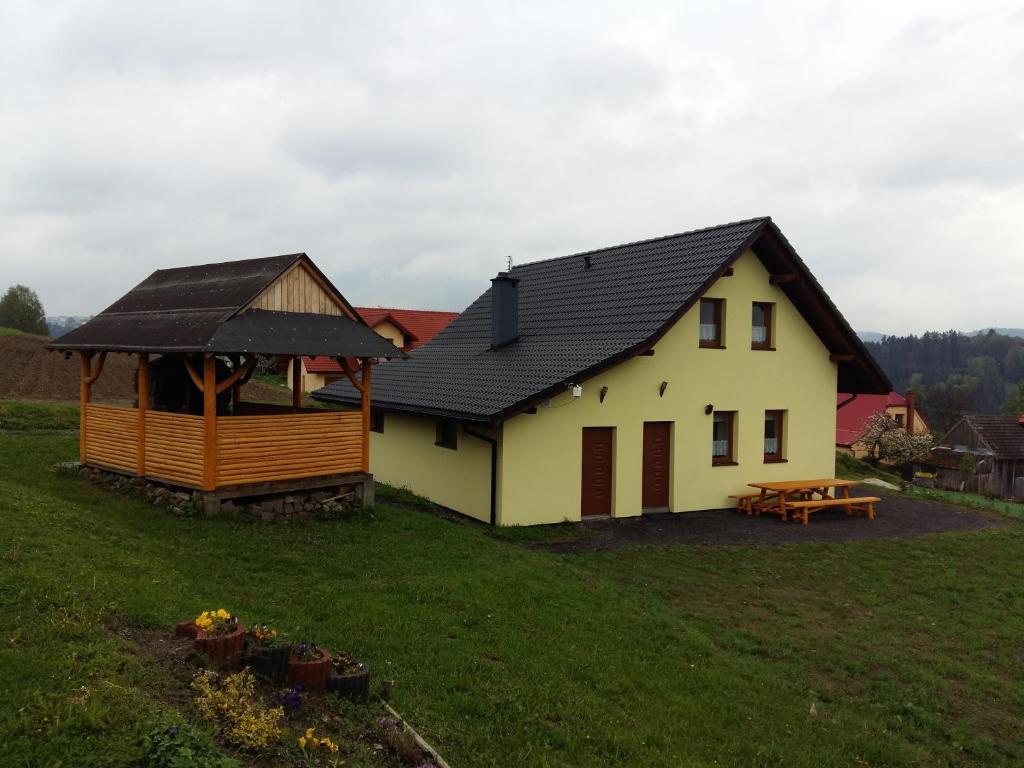 Budova, v ktorej sa dovolenkový dom nachádza