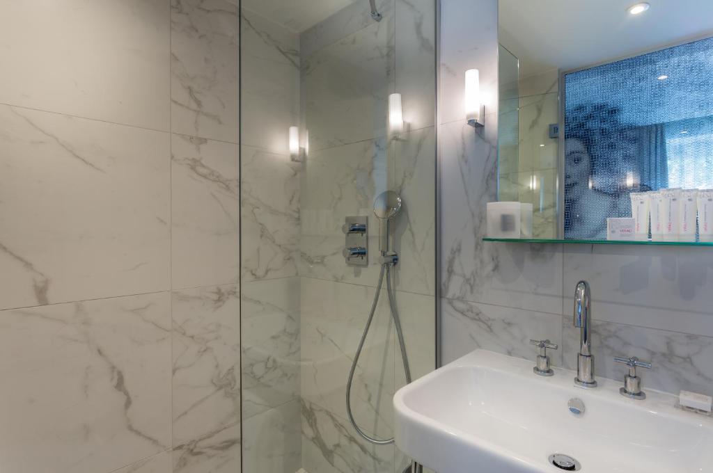 Hôtel La Comtesse - Resim 40