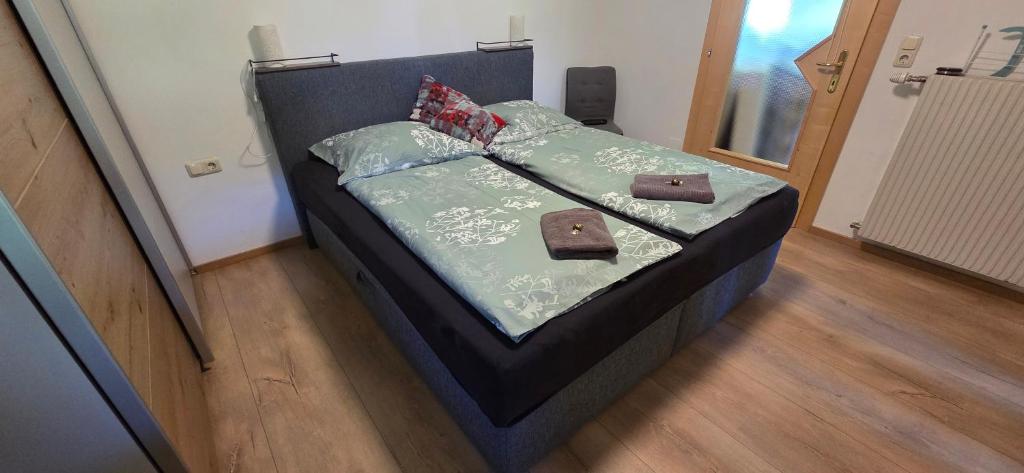 Posteľ alebo postele v izbe v ubytovaní Ferienwohnung Trixi