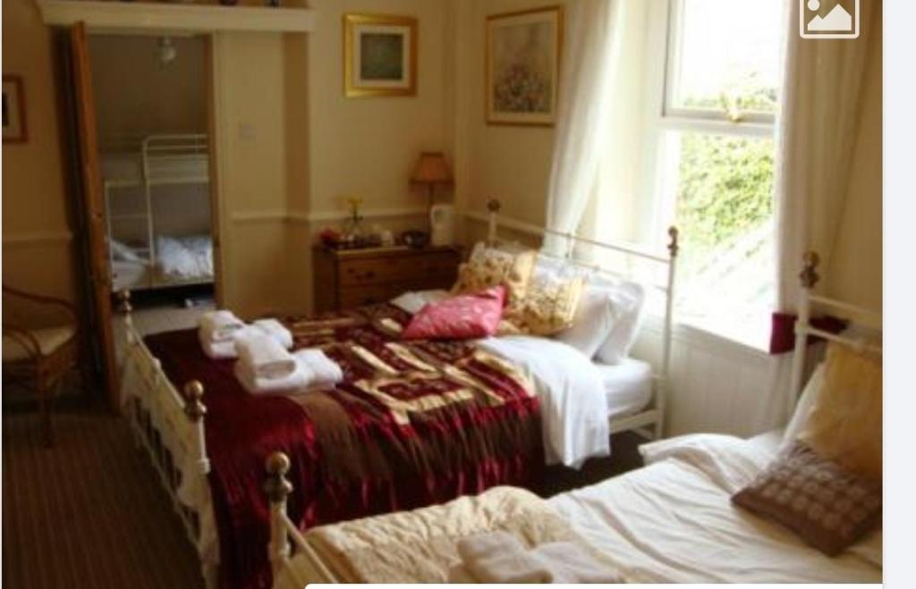 No. 9 Guest House - Family Room With Bathroom