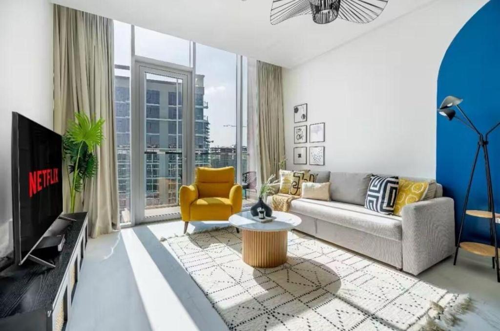 1 Bedroom lagoon by District One در دبی