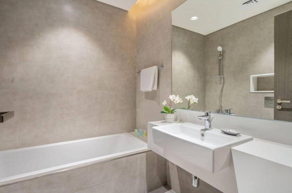 امکانات 1 Bedroom lagoon by District One - تصویر ۴
