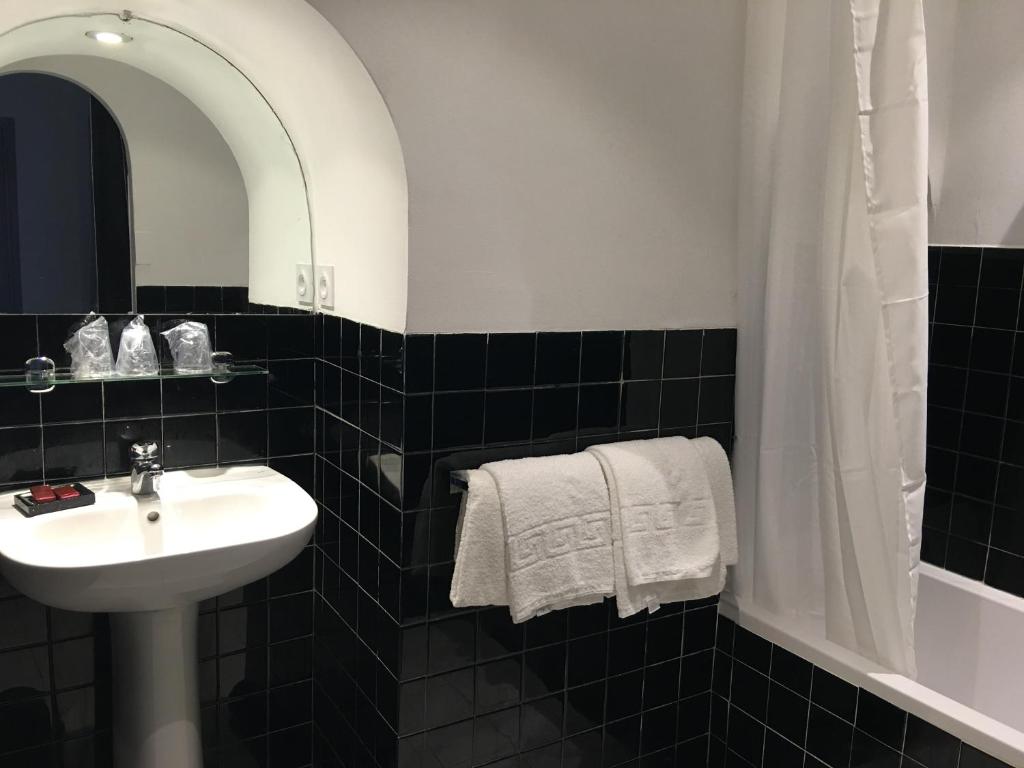 Hôtel Le Capitole - Resim 35