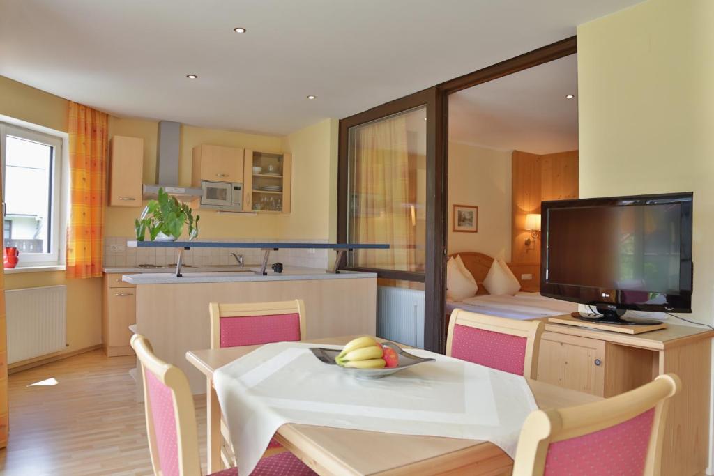 Kuchyňa alebo kuchynka v ubytovaní Appartement Sport Girbl