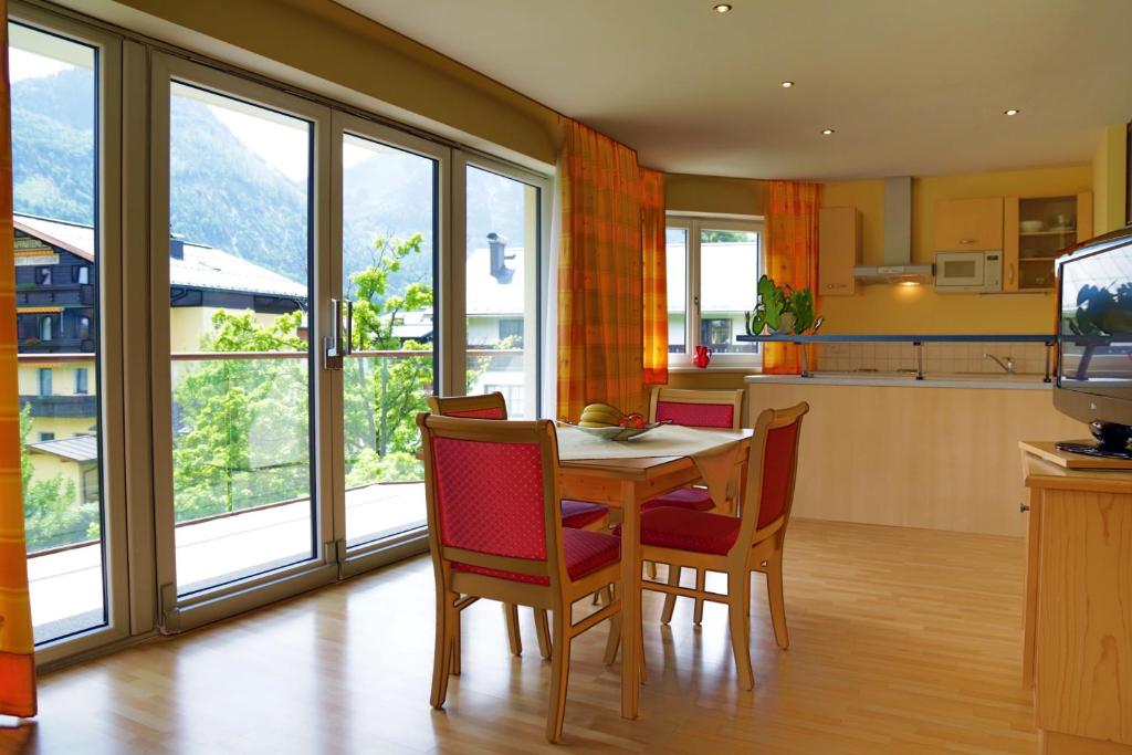 Kuchyňa alebo kuchynka v ubytovaní Appartement Sport Girbl
