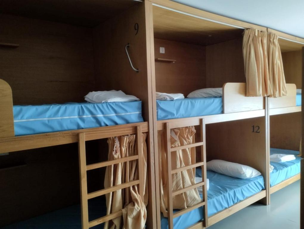 Albergue GBC Caldas - Bunk Bed In Mixed Dormitory Room