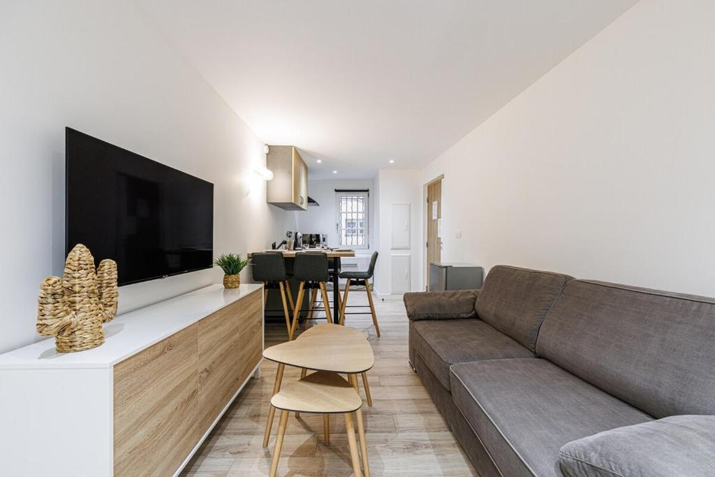 Charming 3-Room Old Antibes