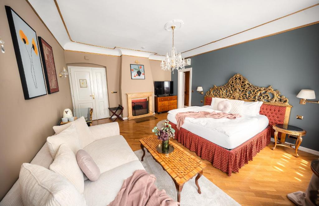 Nosticova Heritage - 8