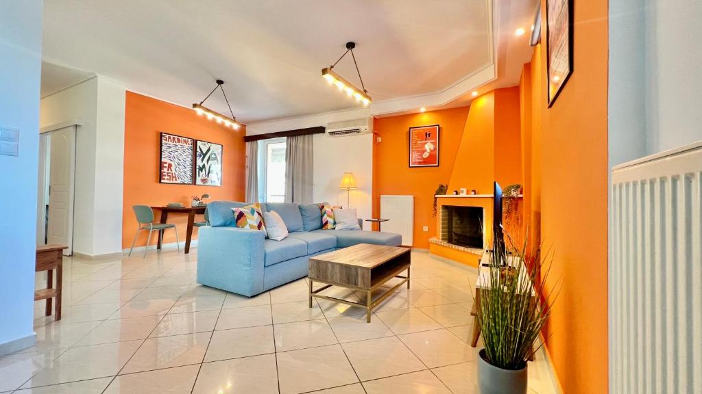 Seaside Central 3bdr Apt with sea views