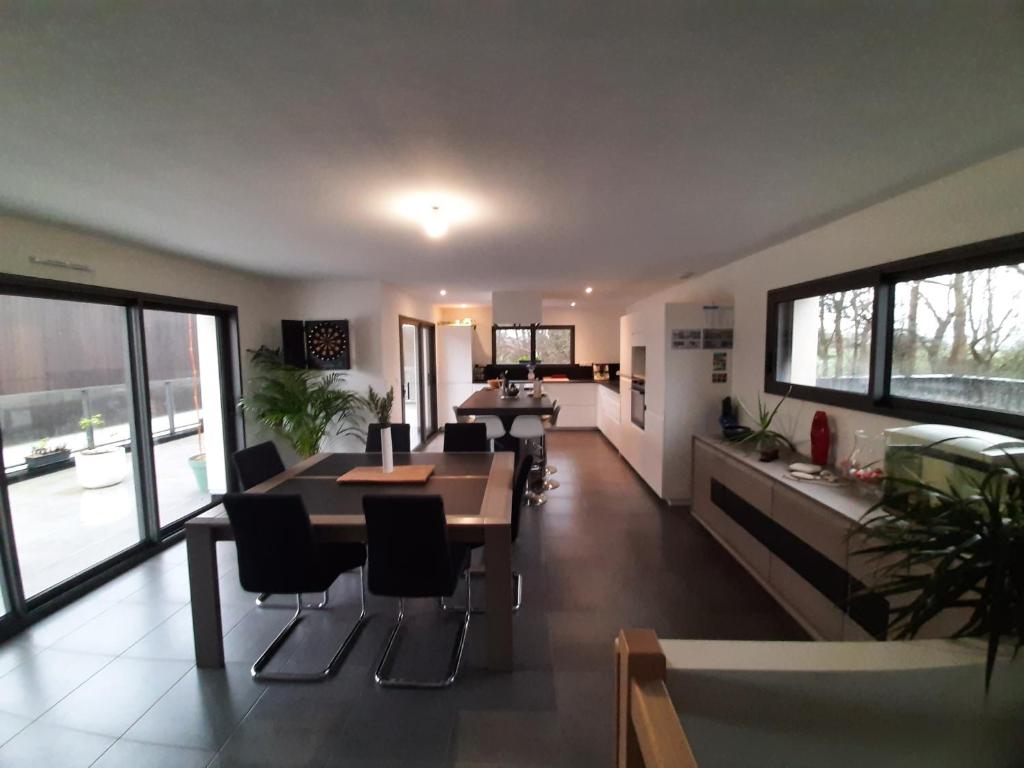 Kuchyň nebo kuchyňský kout v ubytování Maison au calme près de la plage