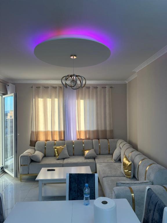 Gallery image of Apartament Qera Ditore, Daily Rental Apartment in Kamëz