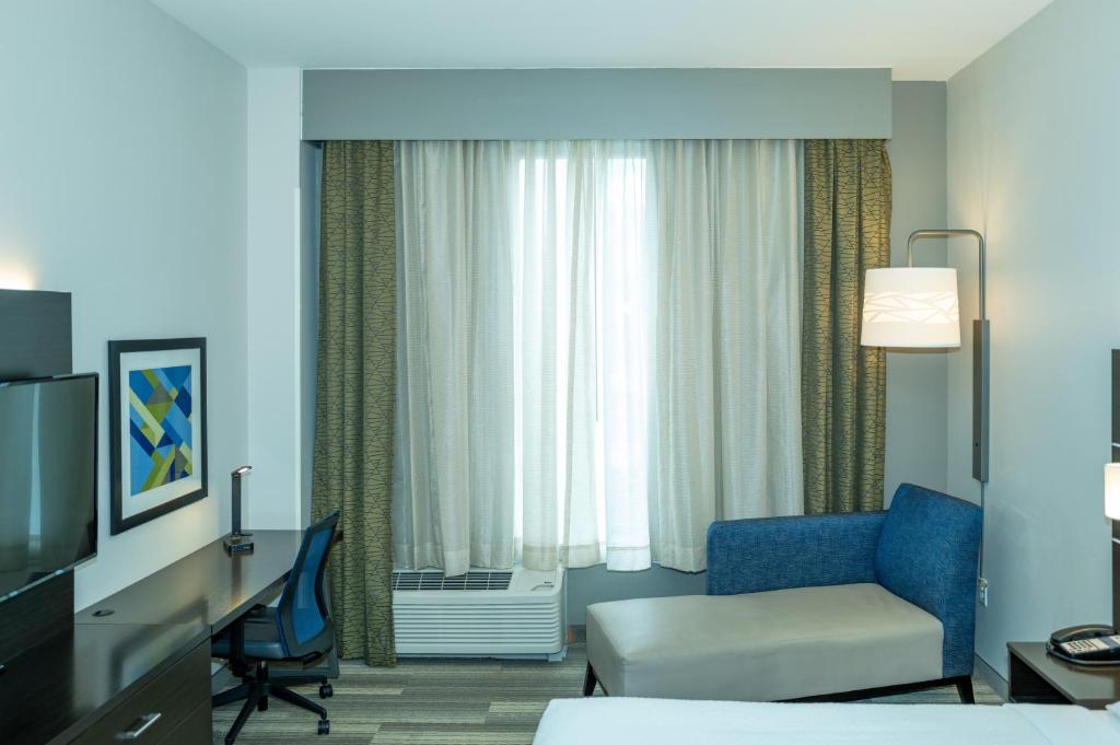 Holiday Inn Express & Suites Franklin - Berry Farms by IHG - Habitación Estándar King