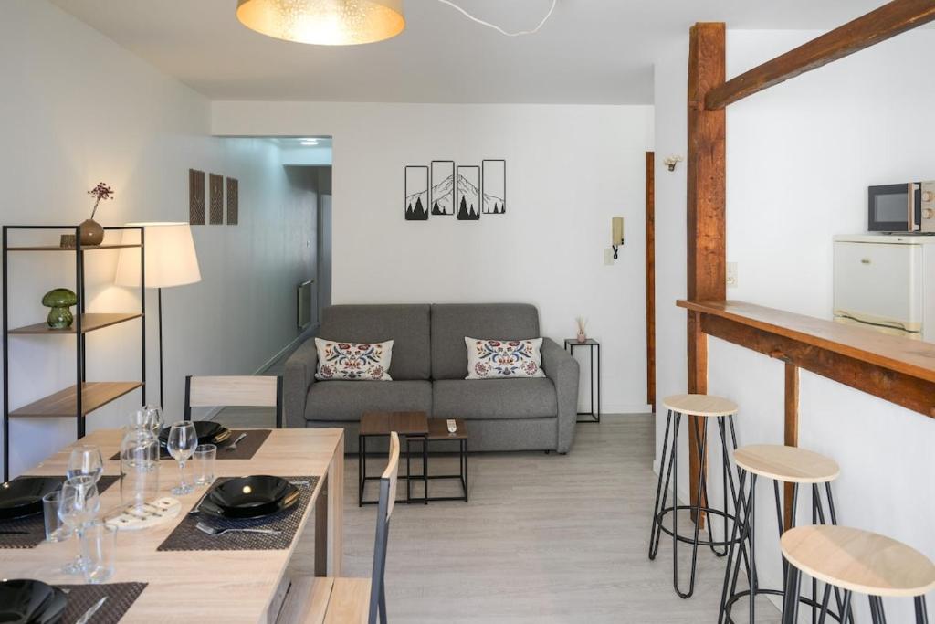 Η κουζίνα ή μικρή κουζίνα στο Le Pic - Hyper Centre - balcon et terrasse