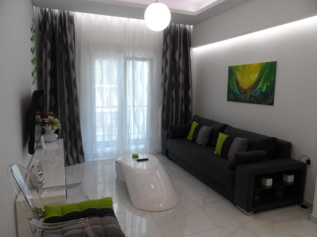 Laura White Tower Apartment - 17