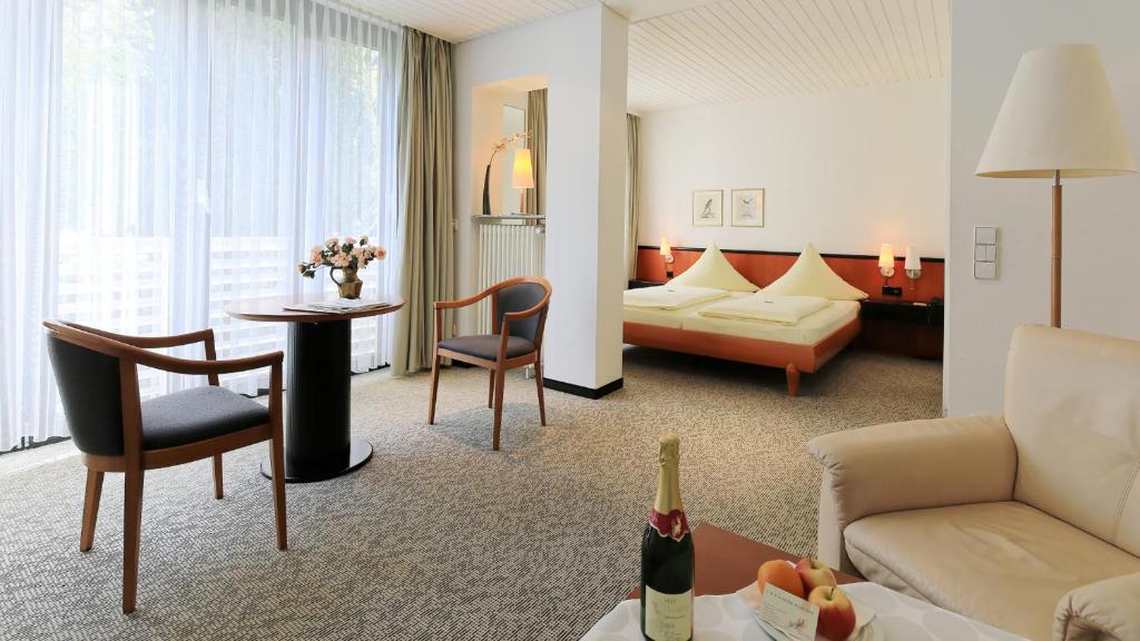 Postel nebo postele na pokoji v ubytování Hotel Hirschen