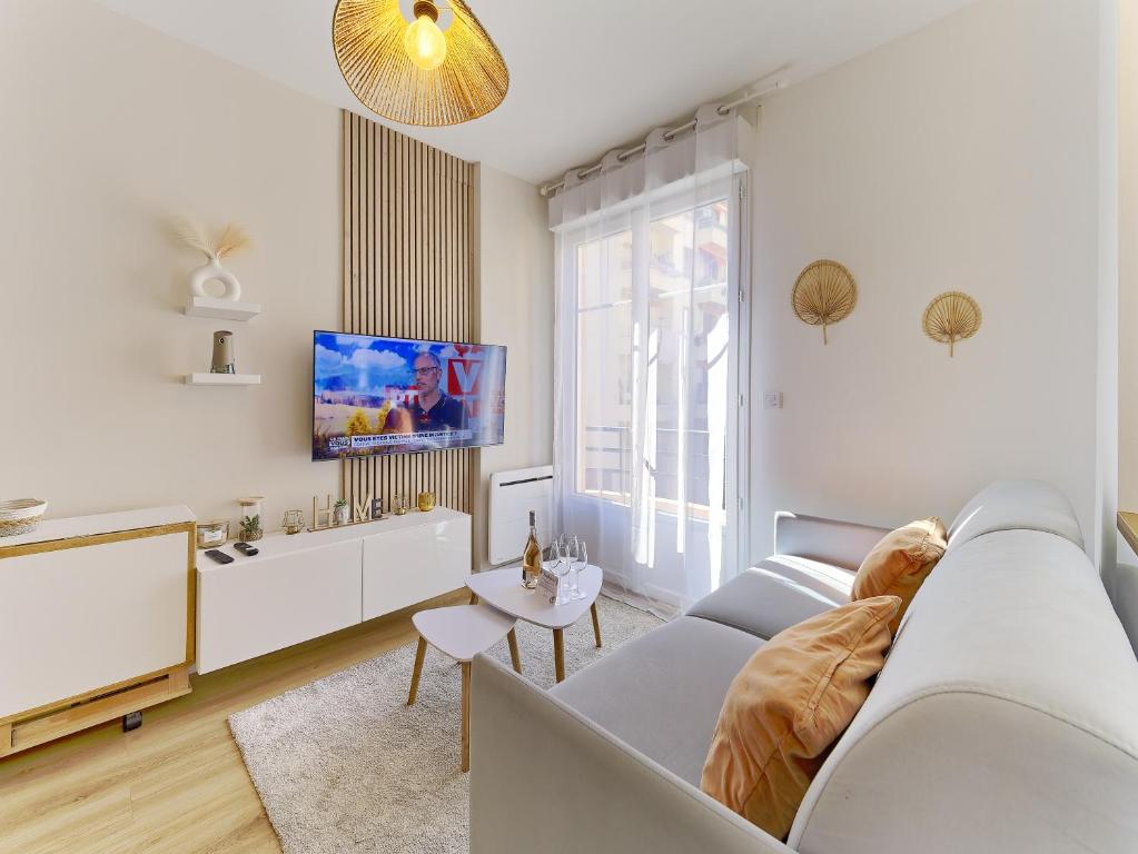 Televizorius ir (arba) pramogų centras apgyvendinimo įstaigoje City Center - Magnificent Apartment - Cozy - Wifi