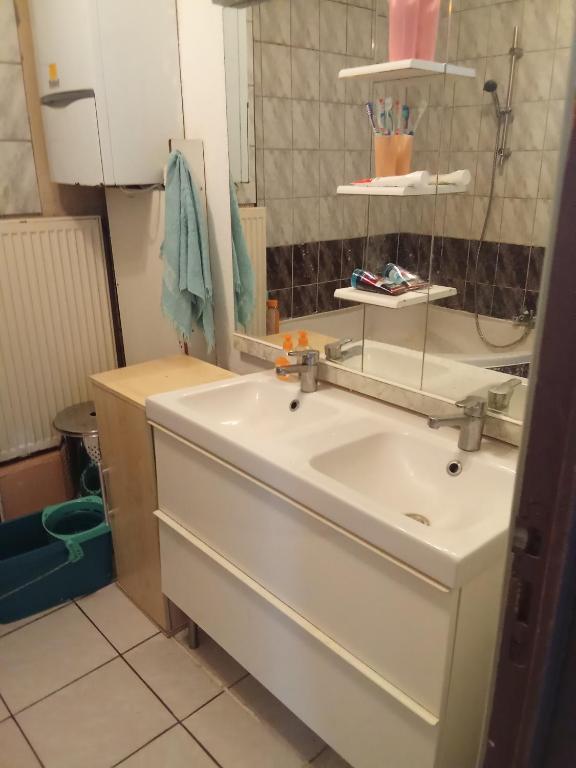 Chambre dans une appartement – photo 3