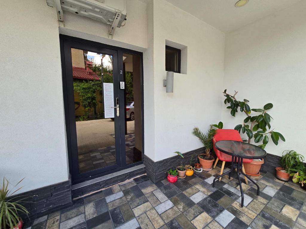 
Room 2 Deluxe double en-suite with freestanding bath, 1 car parking space
