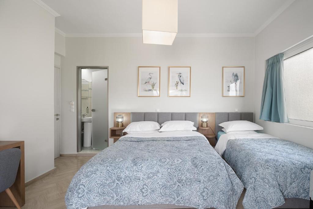 Captain's Seafront Apartments - 15