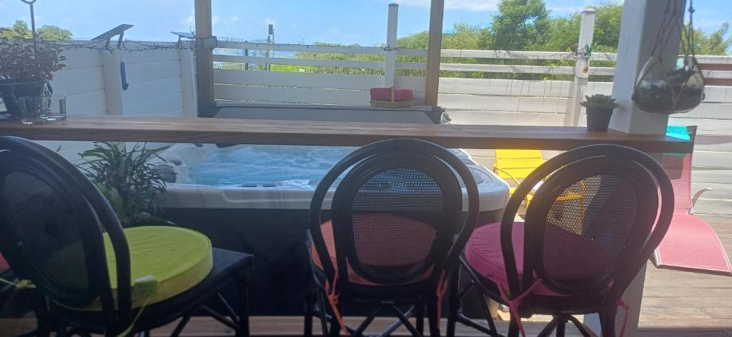 Patio nebo venkovní prostory v ubytování GÎTES CAPRA POMME SURETTE-SPA pomme surette SPA