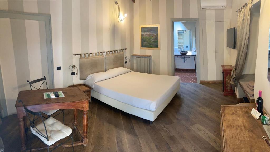 Angolo Del Poeta - 1