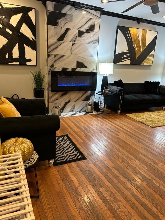 Φωτογραφία από το άλμπουμ του Theres No Place Like Home στη Φιλαδέλφεια