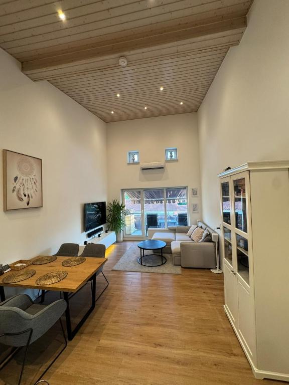 Μια τηλεόραση ή/και κέντρο ψυχαγωγίας στο Stylish 3-room apartment, centrally located