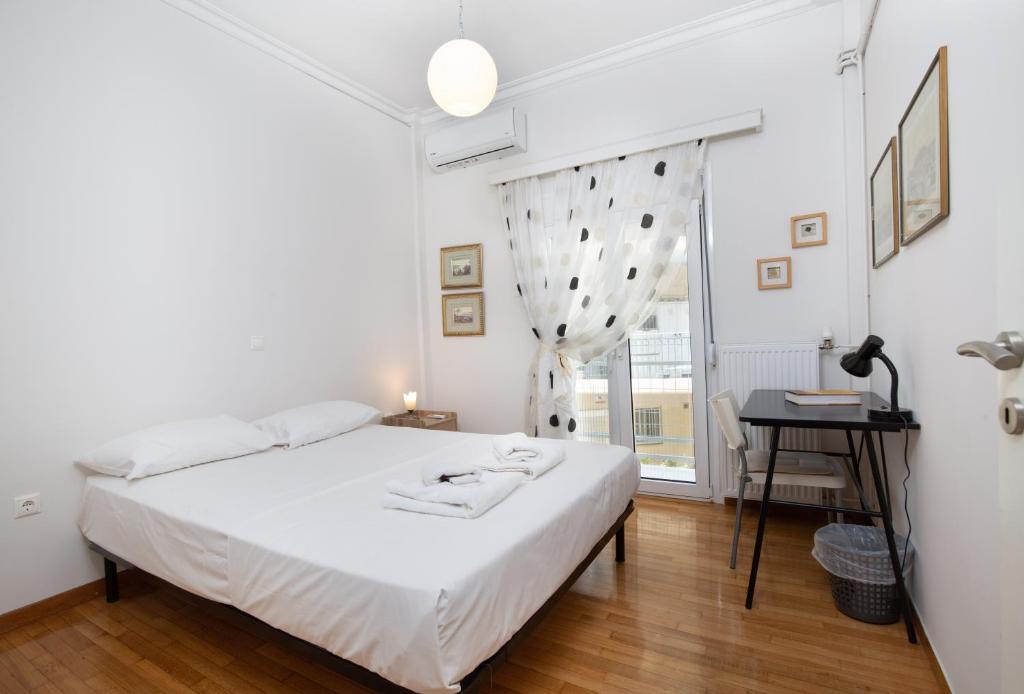 Spacious 3 Bedroom Apartment With Large Balcony