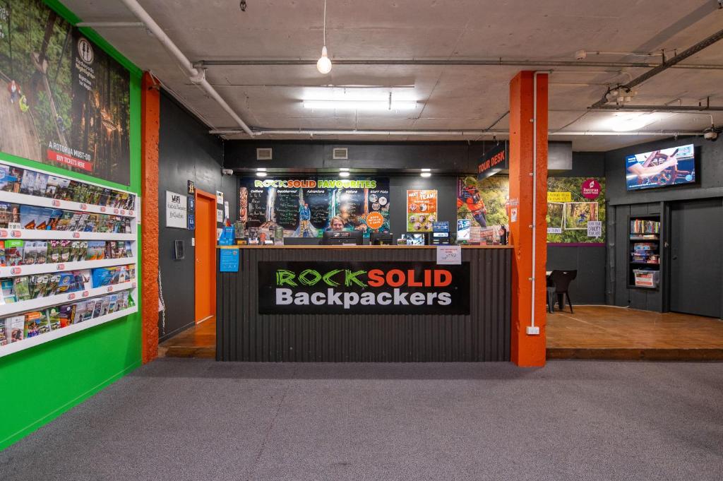 Rock Solid Backpackers Rotorua - Resim 6