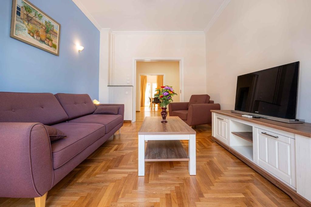 105 SQM Mesogeion 2 Bedroom Apartment - 5min Metro