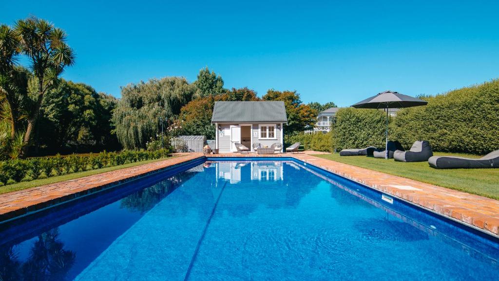 The Marlborough - Resim 6