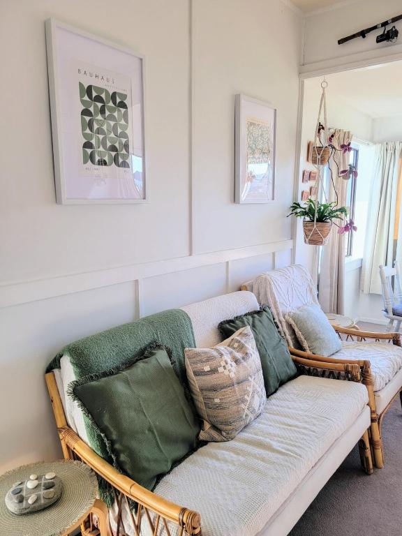 CROOKED MILE COTTAGE - BY THE SEA history and charm - Resim 13