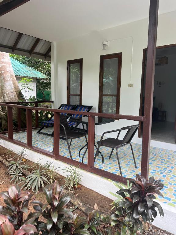 Tropical Paradise Leelawadee Resort - 9