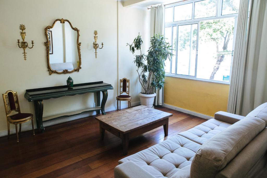  Hotelinho Urca Guest House