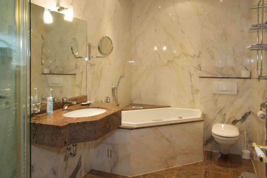 Koupelna v ubytování Hotel Schmidt