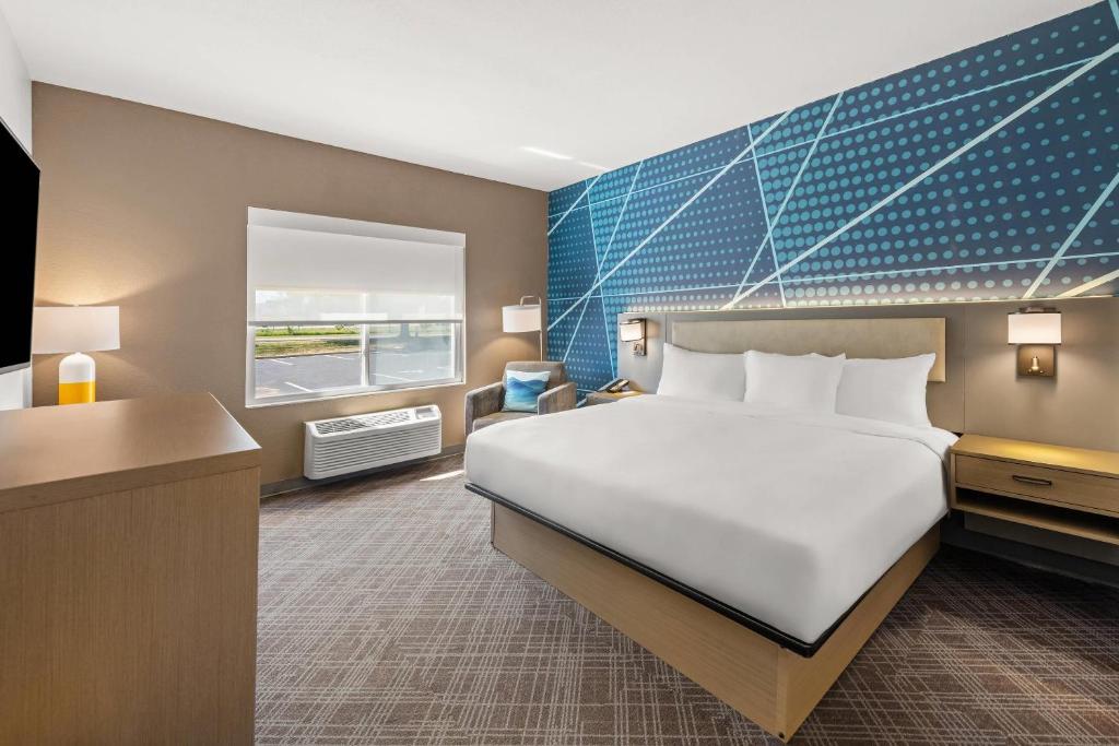 Comfort Inn & Suites Olathe - Kansas City photo