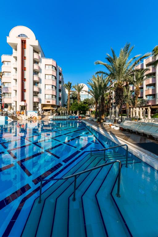 Bazén v ubytování Hotel Aqua nebo v jeho okolí