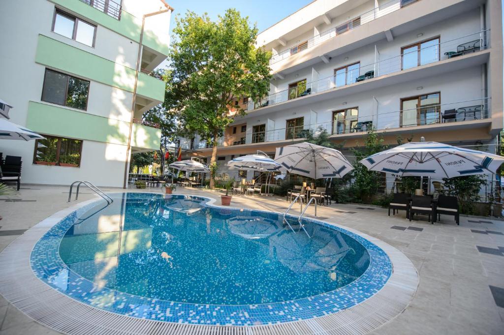 Bazén v ubytování Holiday Olimp Hotel nebo v jeho okolí
