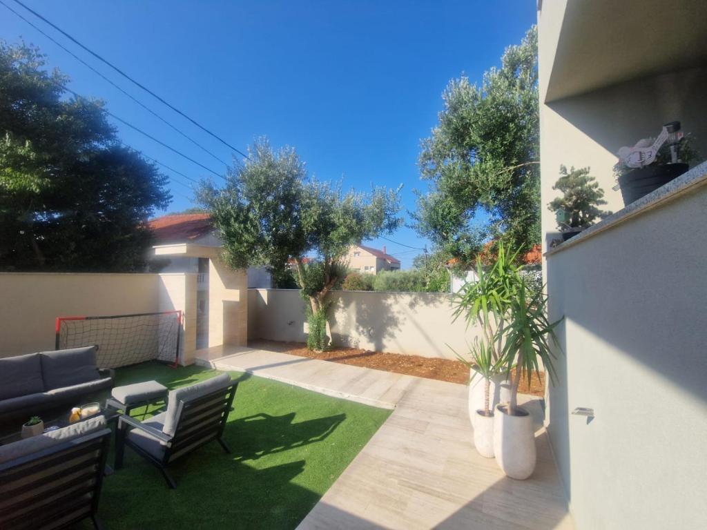 Apartments Marant - free private parking - 10