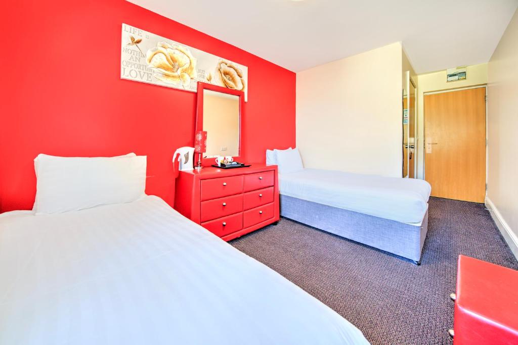 GO2 Gloucester Hotel by OYO - Standard Twin Room